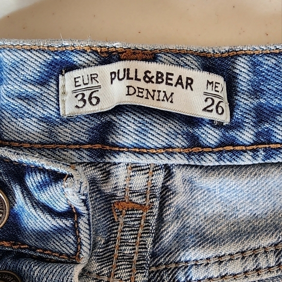 Pull & Bear Women's Denim Shorts Size 6. - Picture 7 of 7